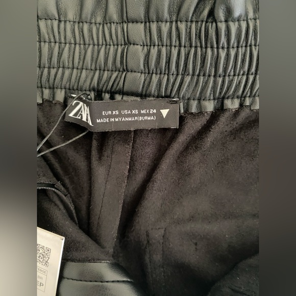 Zara Faux Leather High Rise Stretchy Shorts size XS NWT - Picture 7 of 8